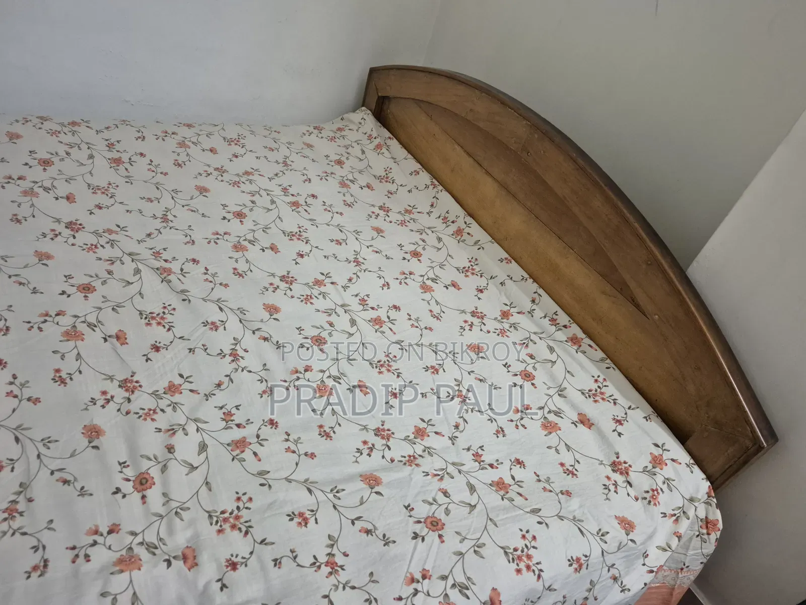 Semi-Double Bed With 2 Mattress