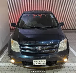 Toyota IST 2004 Blue