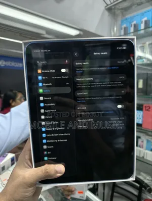 অ্যাপল ১২৮ জিবি ব্লু