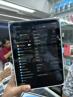 অ্যাপল ১২৮ জিবি ব্লু