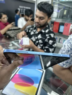 অ্যাপল ১২৮ জিবি ব্লু