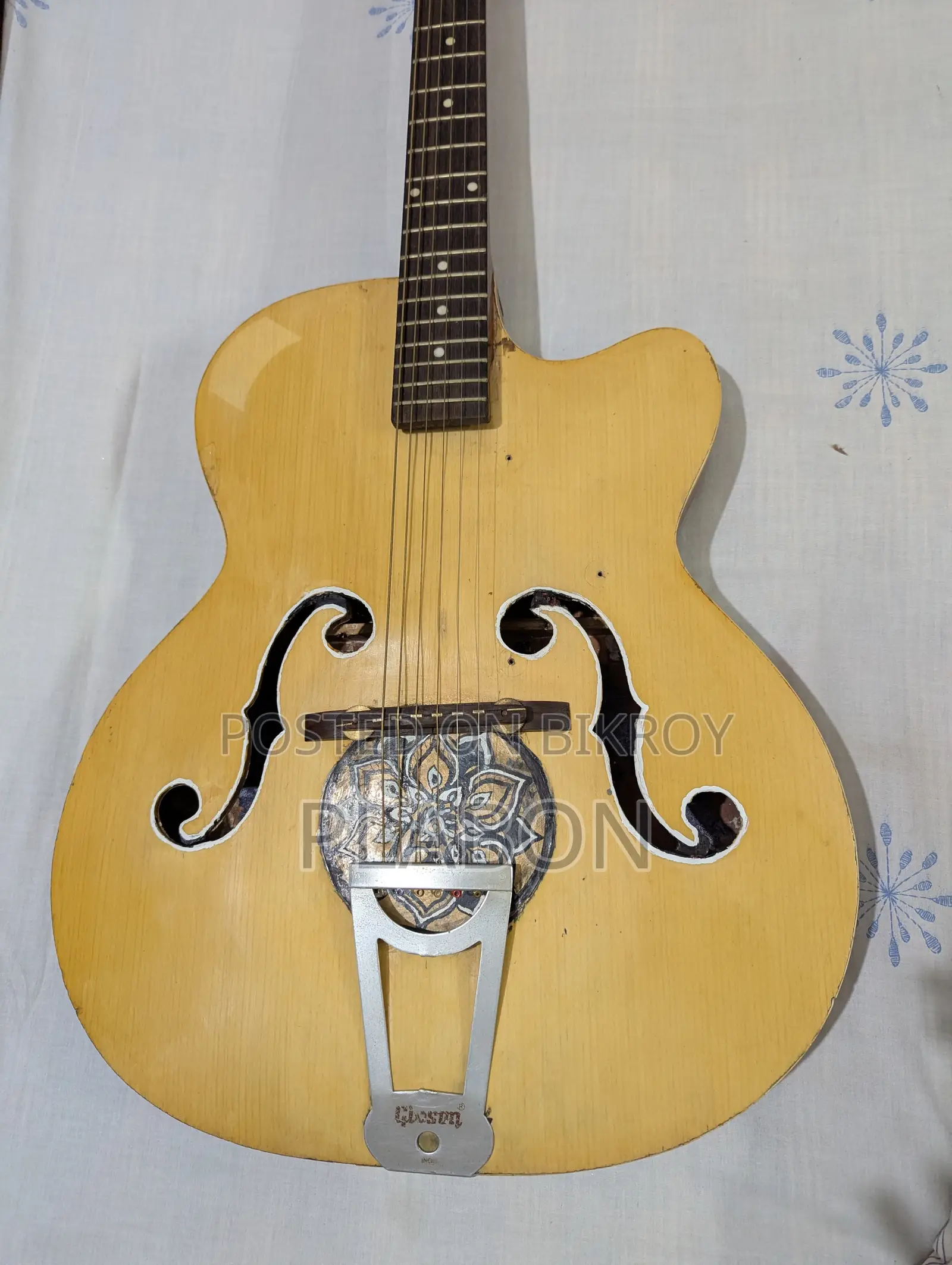 Gibson Crown Guitar