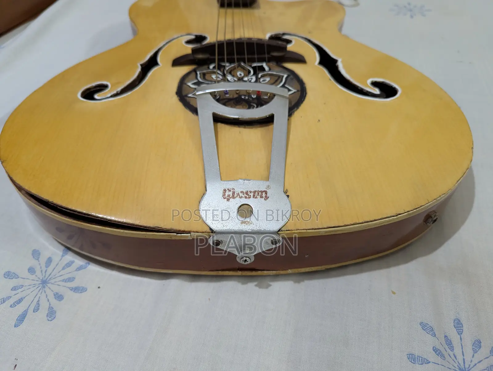 Gibson Crown Guitar