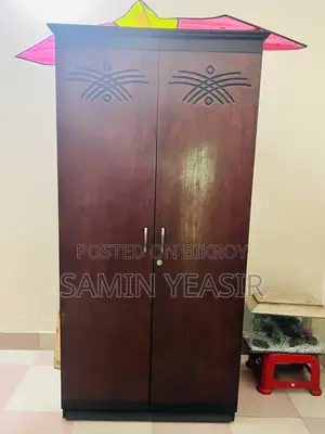 প্রয়োজনের কারণে ২ দরজার আলমারি বিক্রি করবো