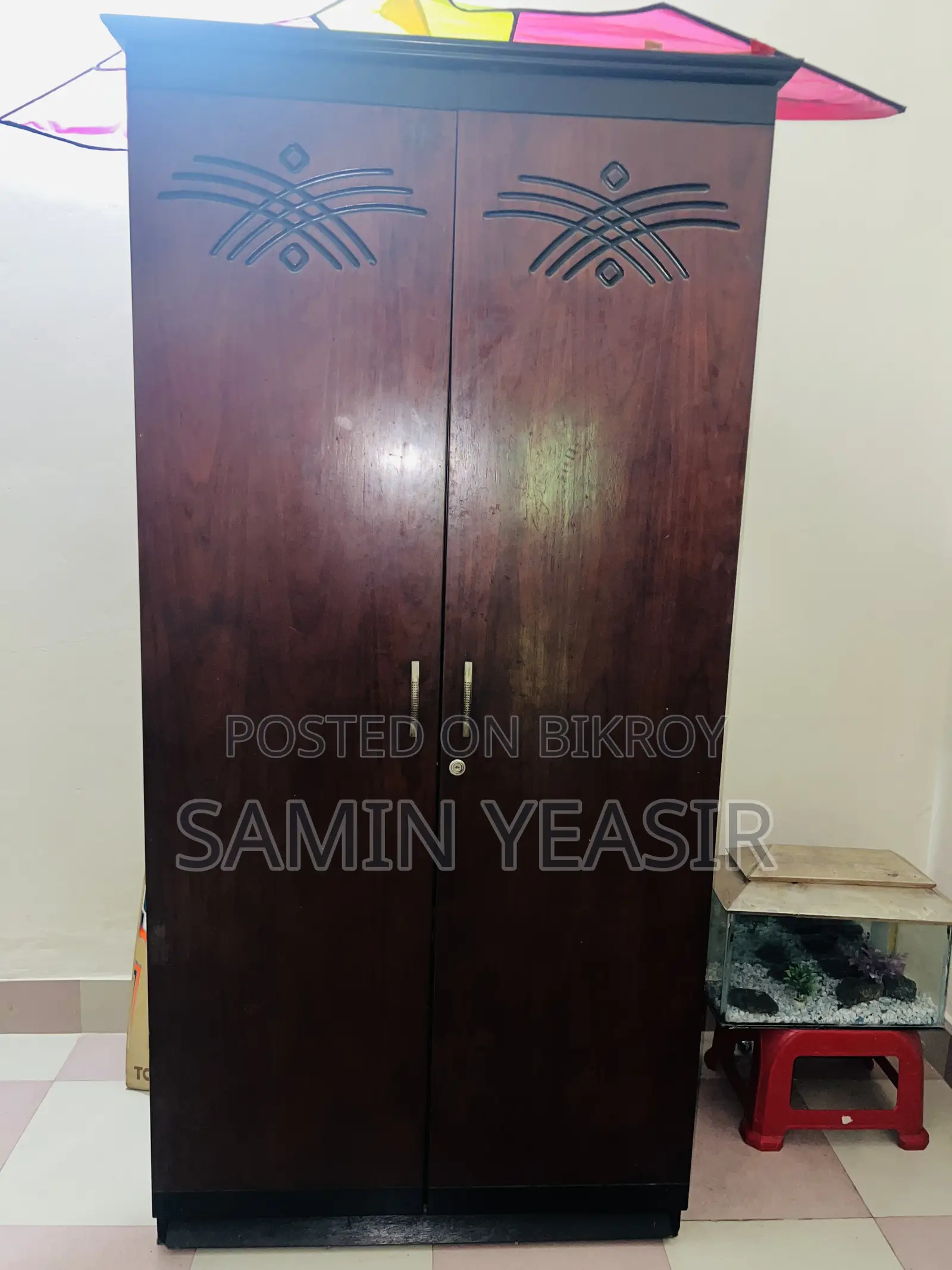 প্রয়োজনের কারণে ২ দরজার আলমারি বিক্রি করবো