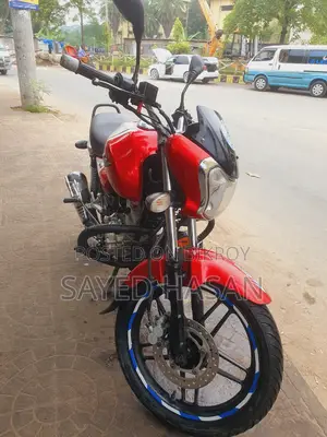 Bajaj V15 2017 Red