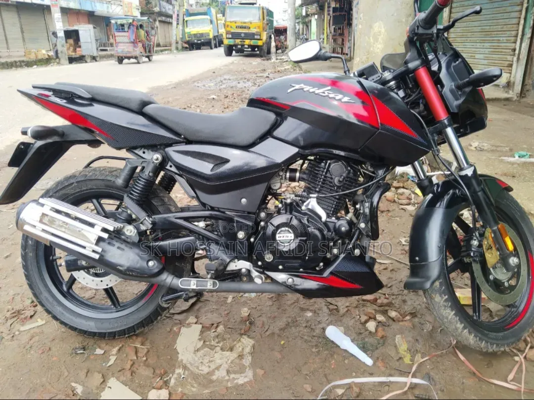 Bajaj Pulsar 150 2023 Red