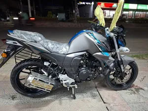 Yamaha FZ 2025 Gray