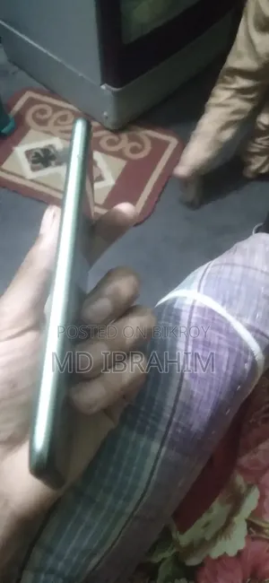 Samsung Galaxy F04 64 GB