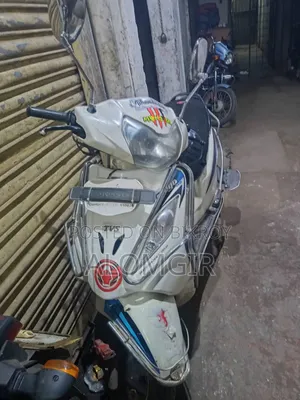 TVS Wego 2016 White