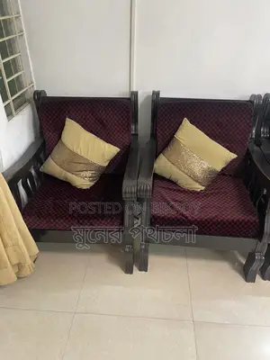 Beautiful Teak Wood Sofa Set for Sale (3+1+1)