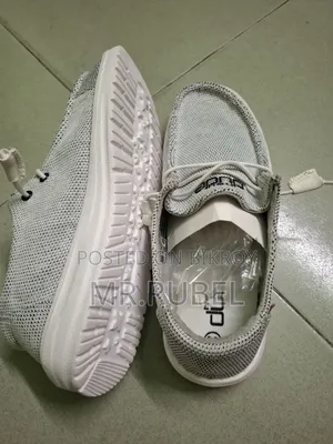 39 Size Hey Dude Shoes