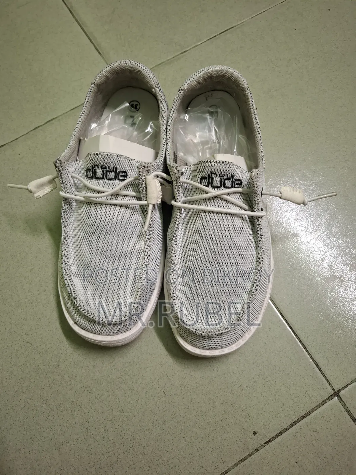 39 Size Hey Dude Shoes