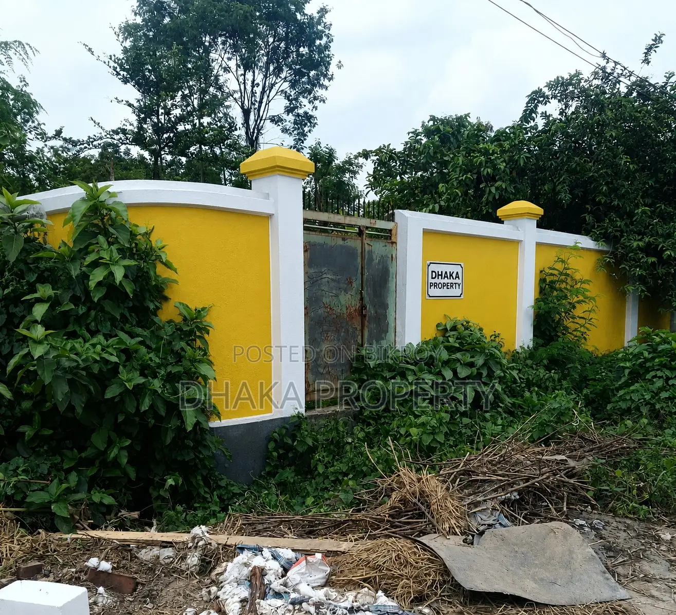 Front Open 3 Katha Park North at Sector-24