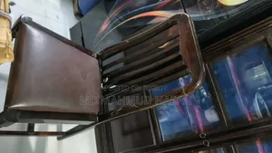 ডাইনিং টেবিল সেট বিক্রয়ের বিজ্ঞপ্তি