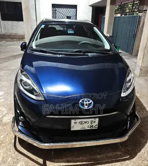 টয়োটা অ্যাকুয়া ২০১৮ ব্লু