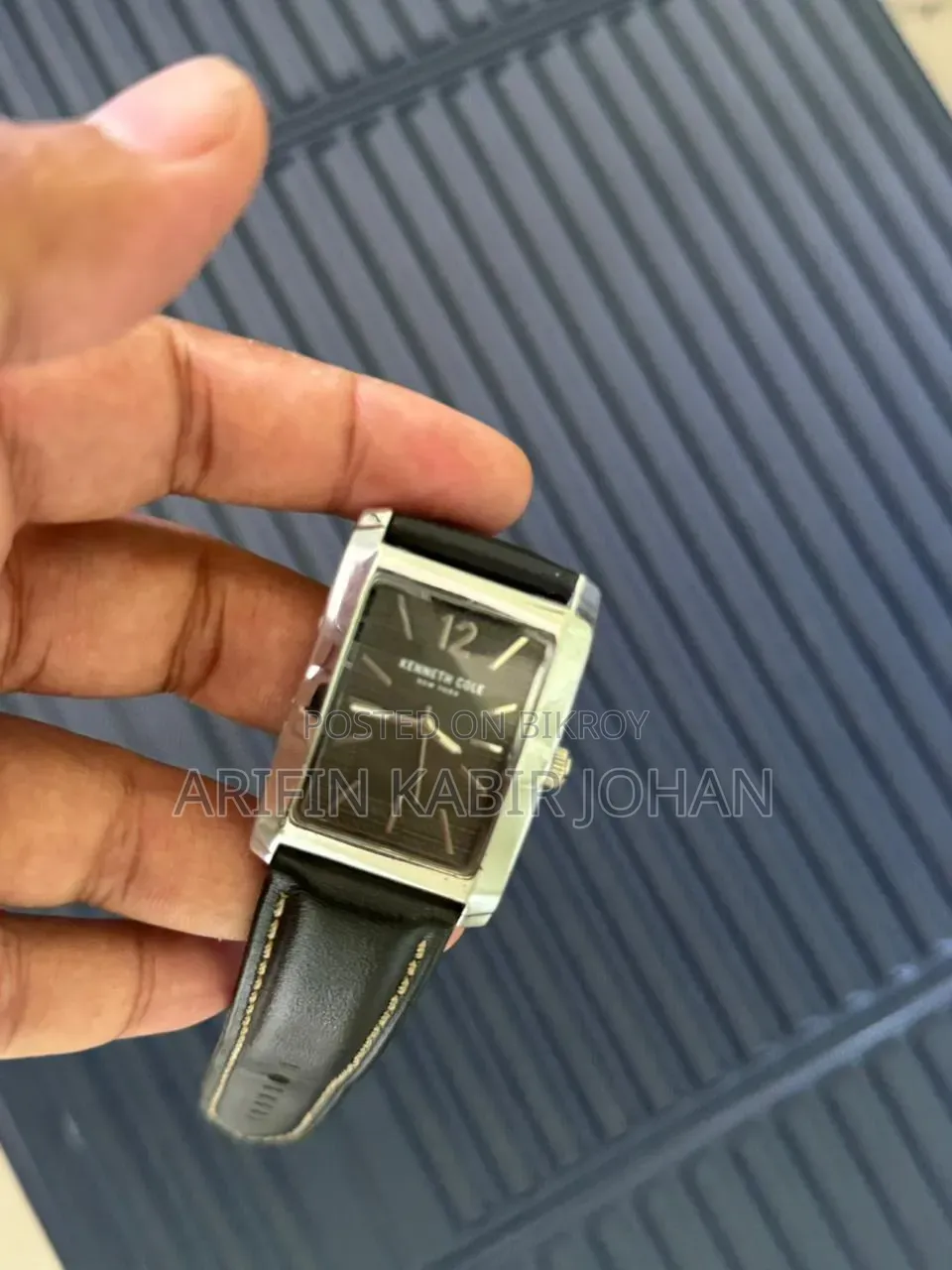কেনেথ কোল ঘড়ি