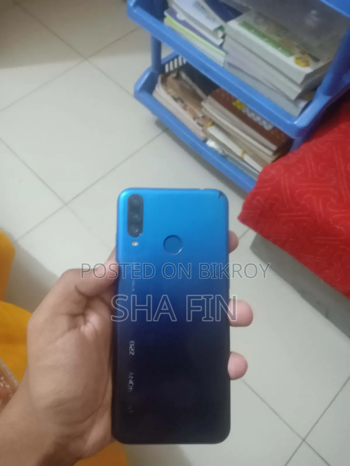 Symphony Z28 32 GB Blue