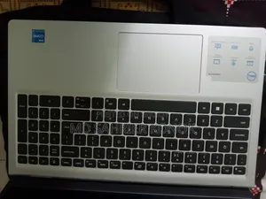 Laptop Dell Inspiron 15 8GB Intel Core i3 HDD+SSD 1T