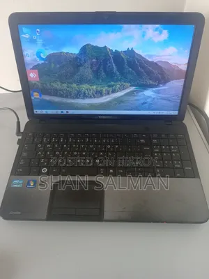 Laptop Toshiba Satellite C850 4GB Intel Core i5 SSD 256GB
