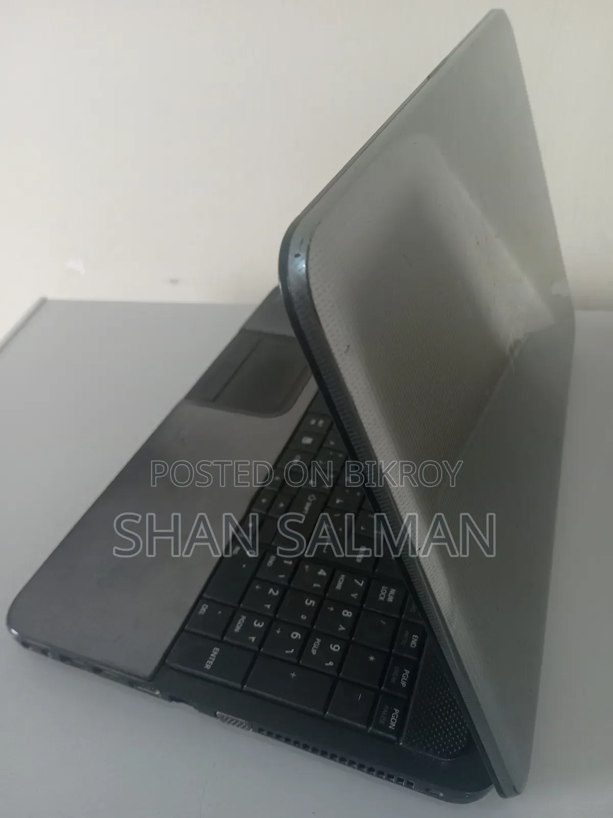 Laptop Toshiba Satellite C850 4GB Intel Core i5 SSD 256GB