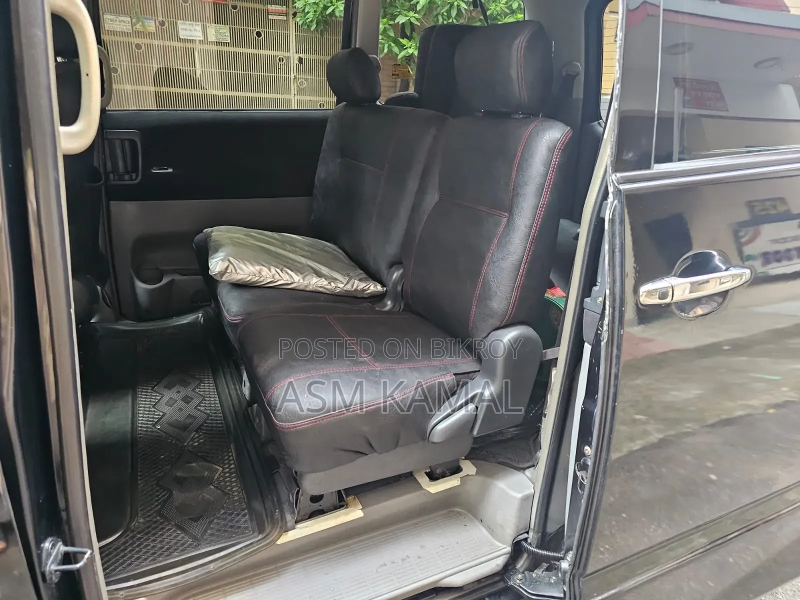 Toyota Noah 2006 Black