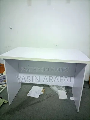 কম্পিউটার টেবিল/ স্টাডি টেবিল