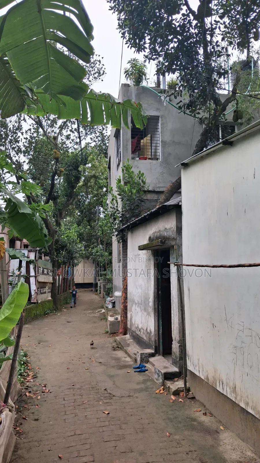 11-bedroom House in Two-story building, Khilkhet for Sale