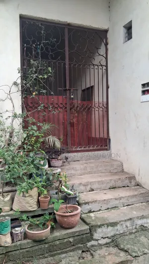 11-bedroom House in Two-story building, Khilkhet for Sale