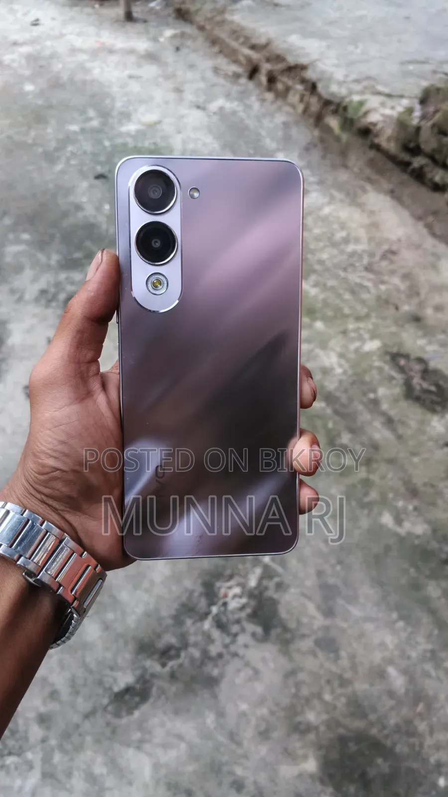 Vivo Y04 128 GB Gold