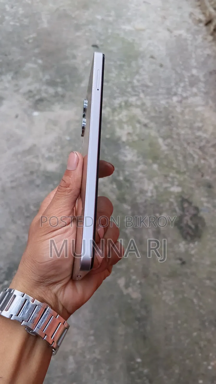 Vivo Y04 128 GB Gold