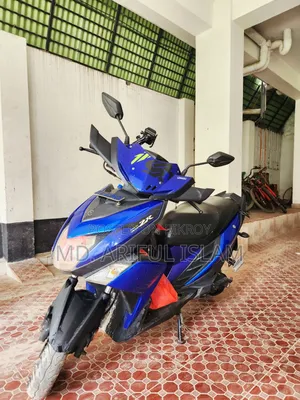 ইয়ামাহা ২০২১ ব্লু