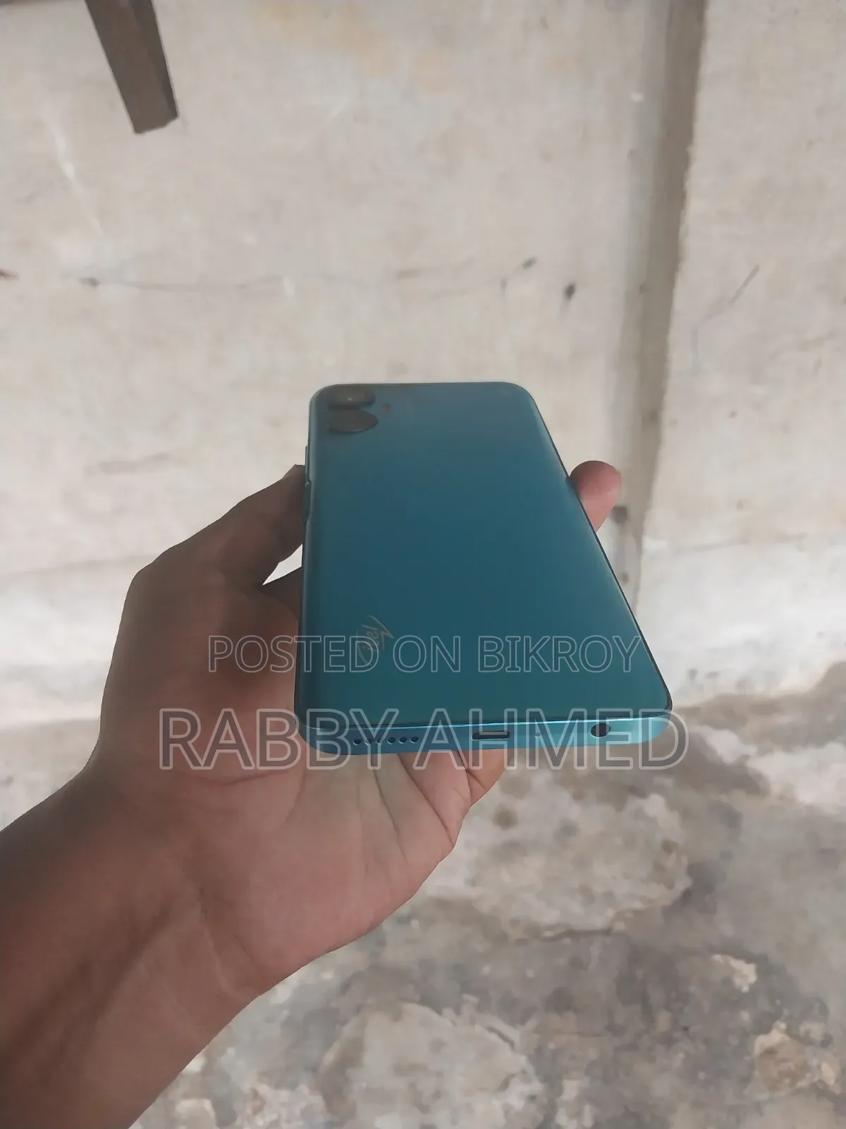 Itel 128 GB Blue