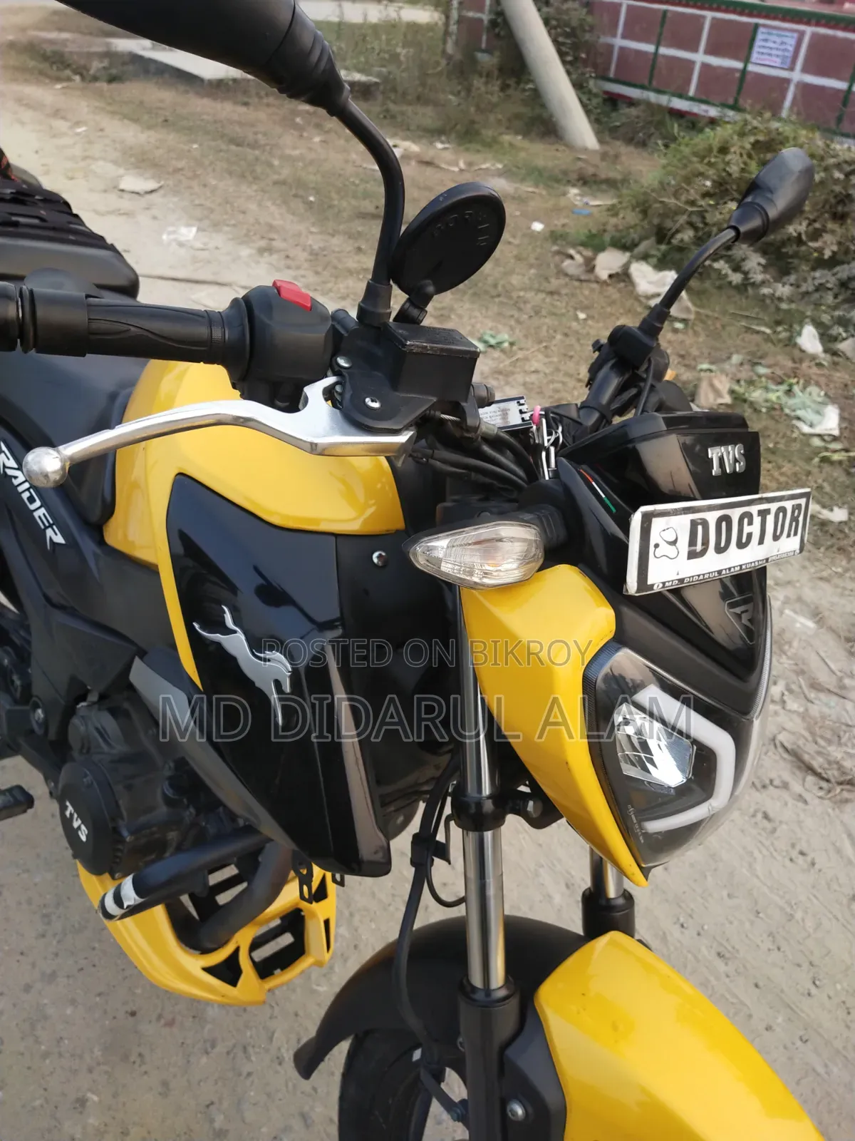 TVS Raider 125 2022 Yellow