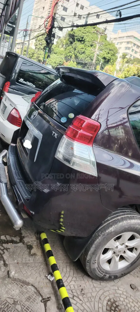 Toyota Land Cruiser Prado 2010 Maroon