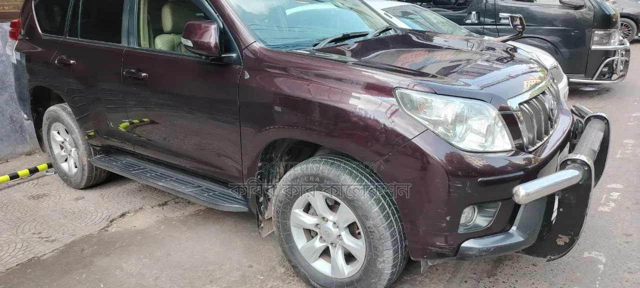 Toyota Land Cruiser Prado 2010 Maroon