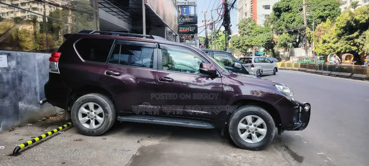 Toyota Land Cruiser Prado 2010 Maroon