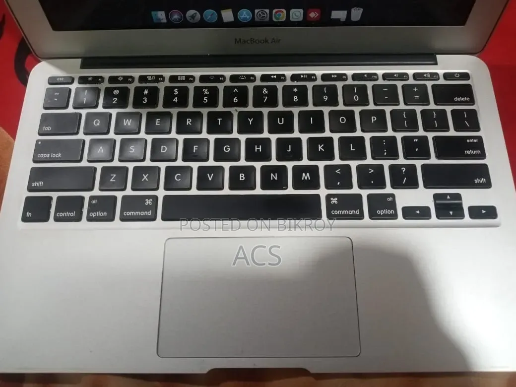 Laptop Apple MacBook Air 2015 4GB Intel Core I7 SSD 256GB