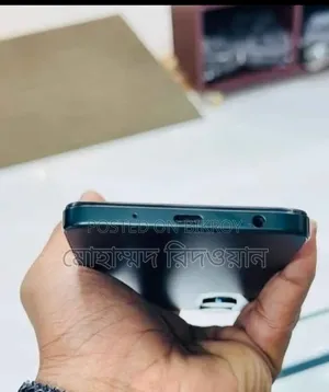 Vivo Y04 64 GB Blue