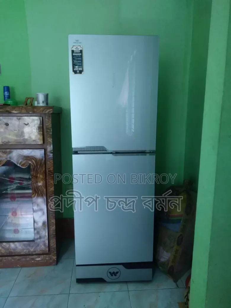 Walton WFB-ZED 220/240L Fridge – 6 Months Used, Excellent Condition