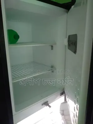 Walton WFB-ZED 220/240L Fridge – 6 Months Used, Excellent Condition