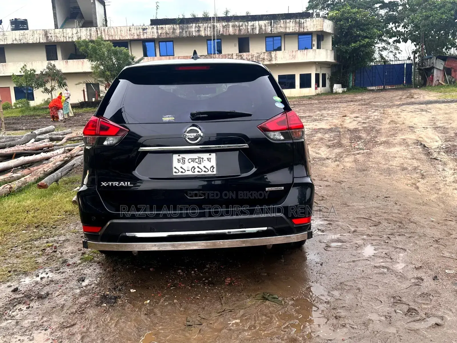নিসান এক্স ট্রেইল ভাড়ার জন্য