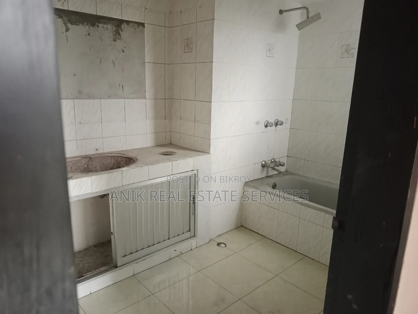4-Bedroom Apartment in Anik Real Estate, Gulshan for Rent