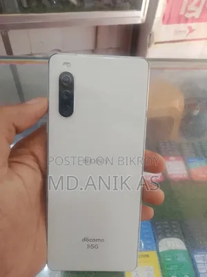 সনি এক্সপেরিয়া ১০ ৩ ১২৮ জিবি হোয়াইট
