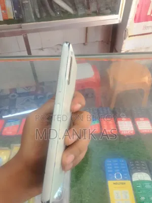সনি এক্সপেরিয়া ১০ ৩ ১২৮ জিবি হোয়াইট