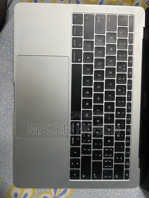 Laptop Apple MacBook Pro 2017 8GB Intel Core I5 SSD 256GB