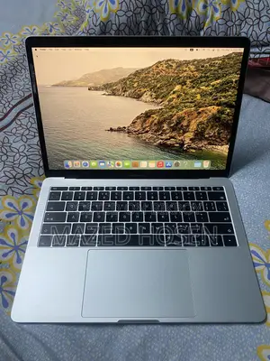 Laptop Apple MacBook Pro 2017 8GB Intel Core i5 SSD 256GB