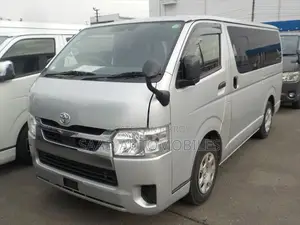 Toyota HiAce 2021 Silver