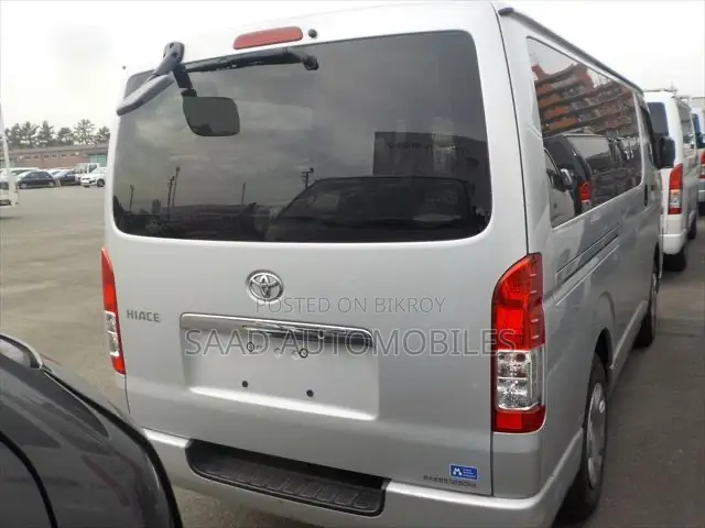 Toyota HiAce 2021 Silver