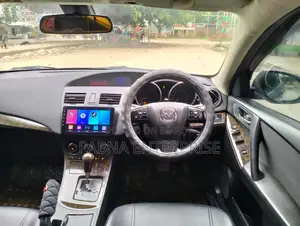 মাজদা অ্যাক্সিলা ২০১১ গ্রে